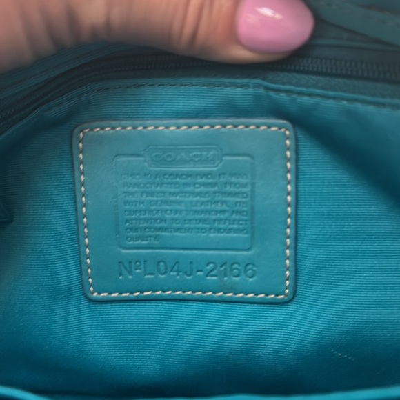 Auth Coach Rare Scribble Logo Rainbow Hampton Field Camera Crossbody Bag! - Picture 11 of 11